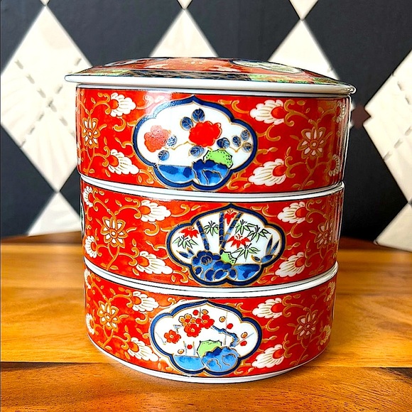 Vintage Japanese Imari Jubako Bento Box | 3-Tier Stackable Porcelain Container - Picture 12 of 17